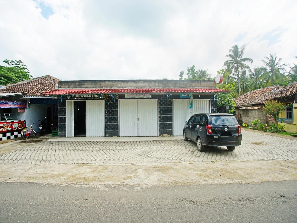 Oyo 90229 Fidel Caestro Homestay Kotadalem Eksteriør billede